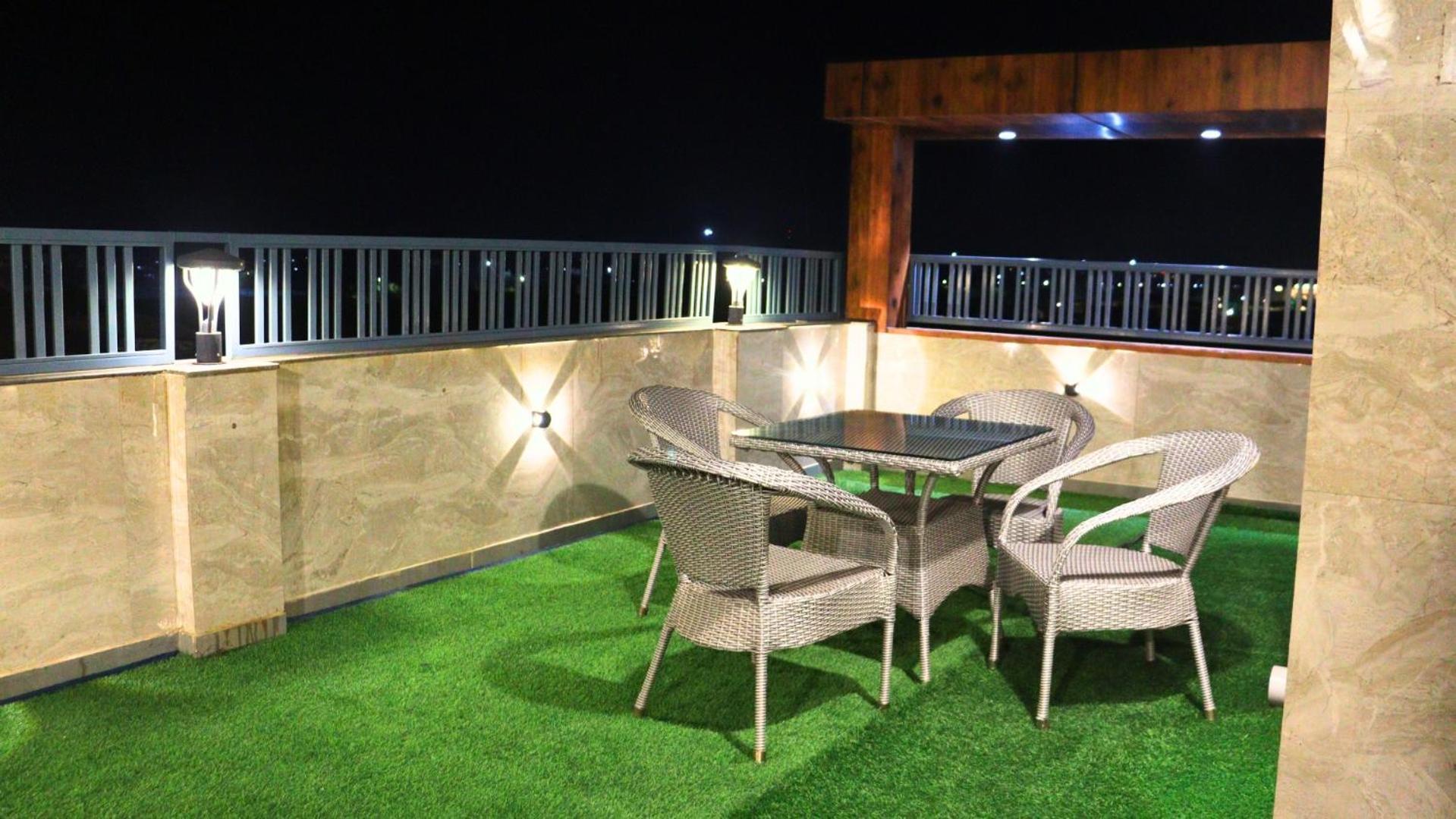 Skymax Hotel *