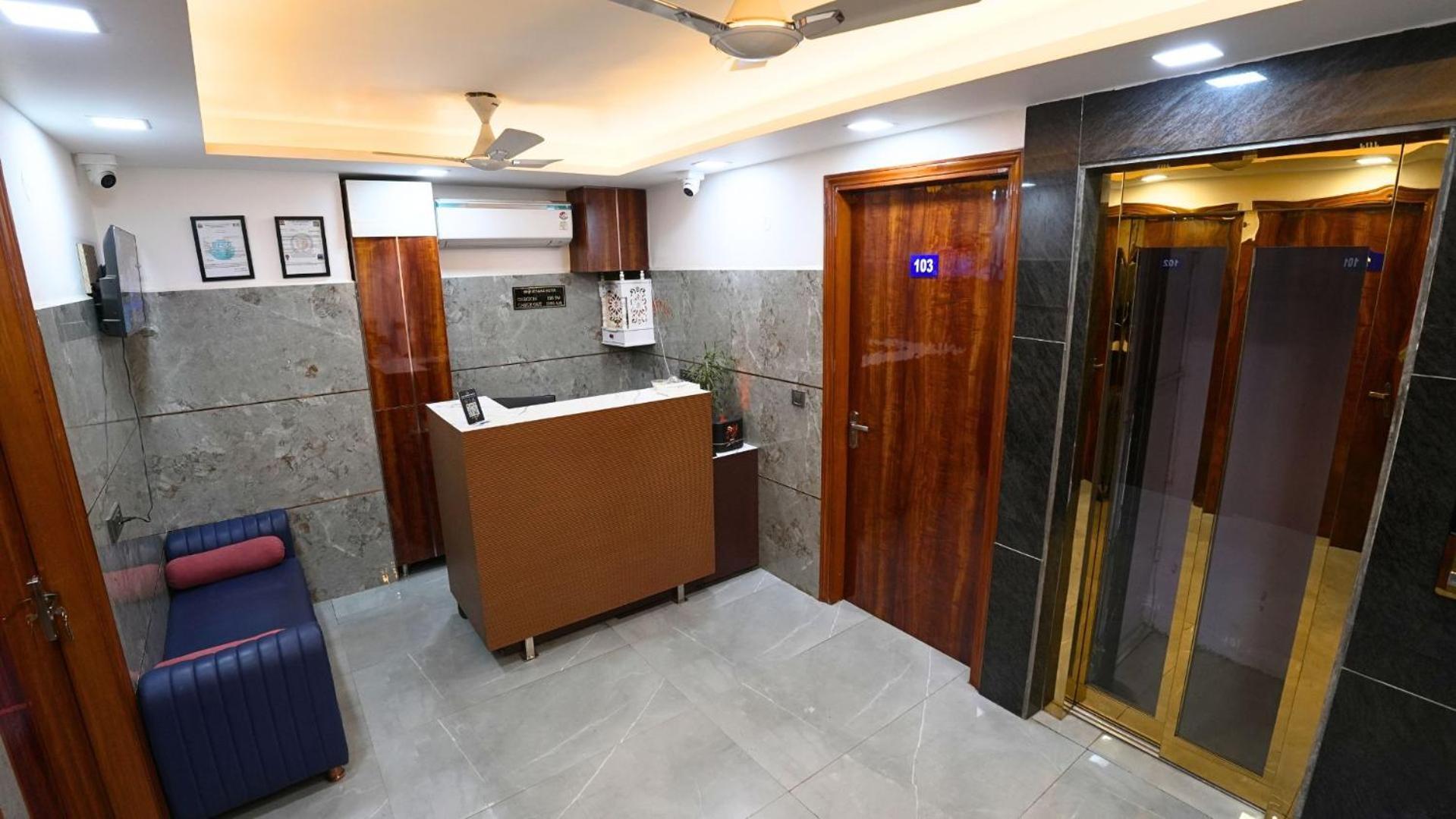 Skymax Hotel